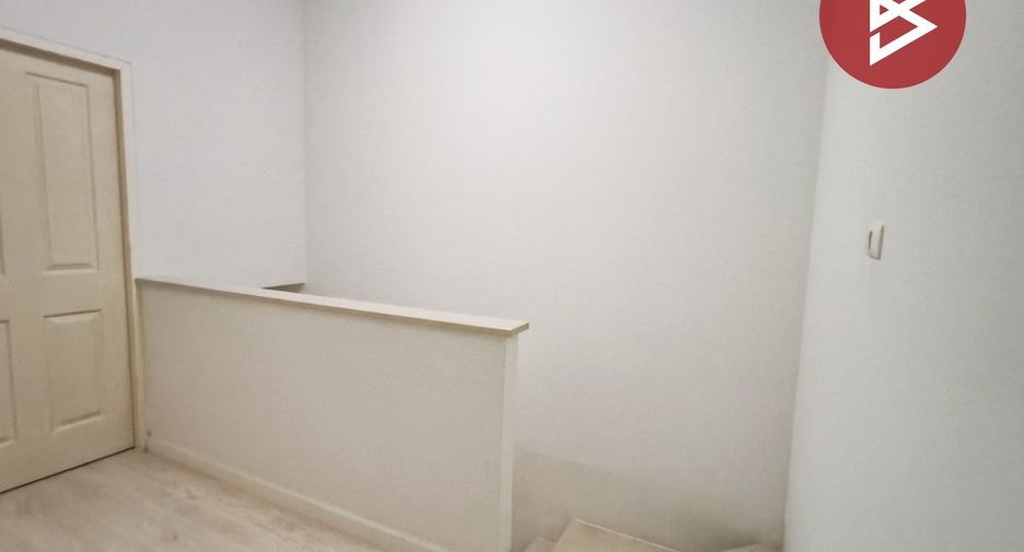 For sale 2 bedrooms townhouse in Bang Sao Thong, Samut Prakan