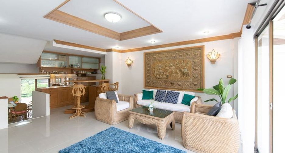 For rent 3 bedrooms townhouse in Mueang Chiang Mai, Chiang Mai