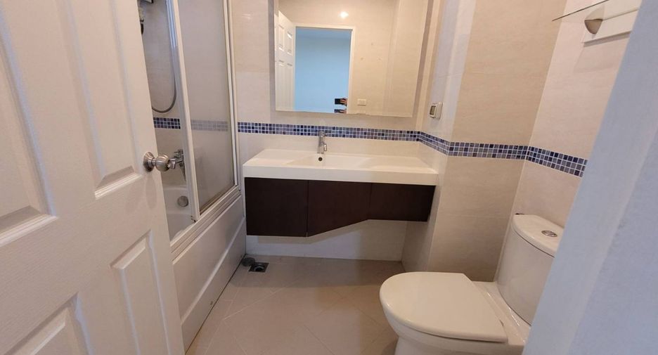 For rent 1 bed condo in Khlong Toei, Bangkok