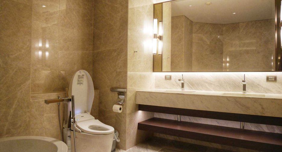 À louer 2 chambres condo à Pathum Wan, Bangkok