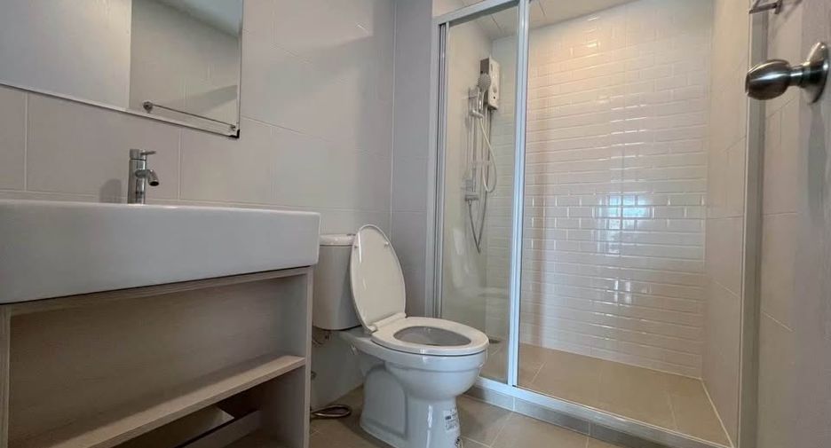 For rent 1 bed condo in Wang Thonglang, Bangkok