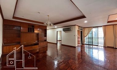 For rent 3 bedrooms apartment in Watthana, Bangkok