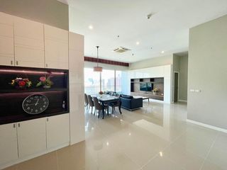 For rent 3 bedrooms apartment in Watthana, Bangkok
