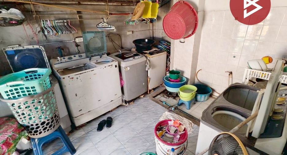 À vendre 4 chambres local commercial à Mueang Samut Prakan, Samut Prakan