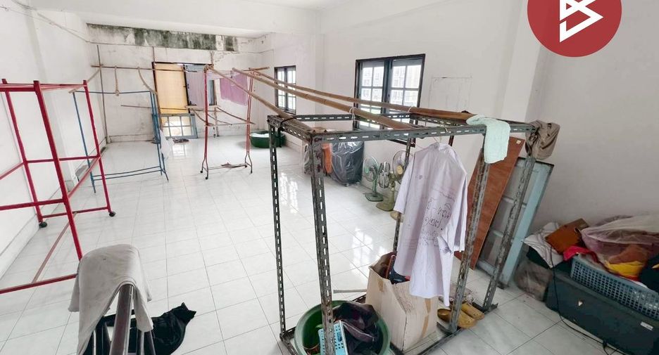 À vendre 4 chambres local commercial à Mueang Samut Prakan, Samut Prakan