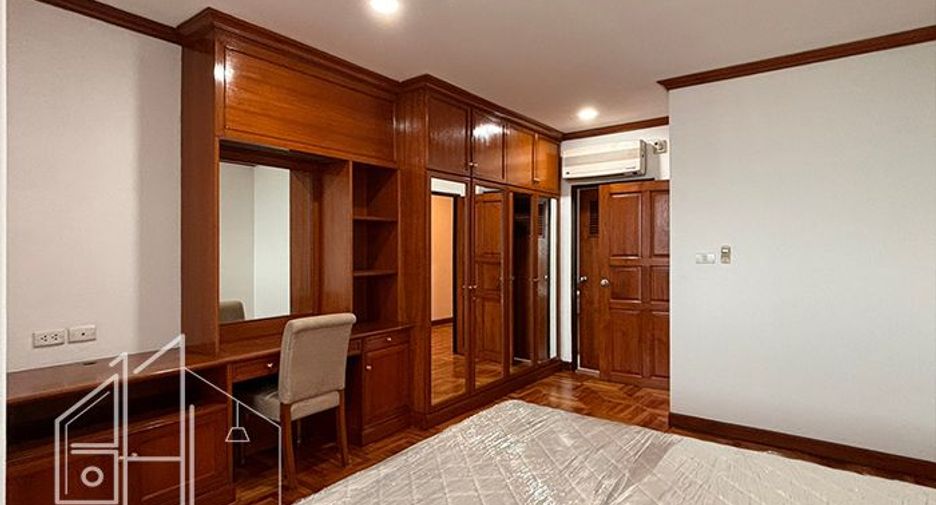 Apartamento en alquiler de 3 habitaciones en Watthana, Bangkok