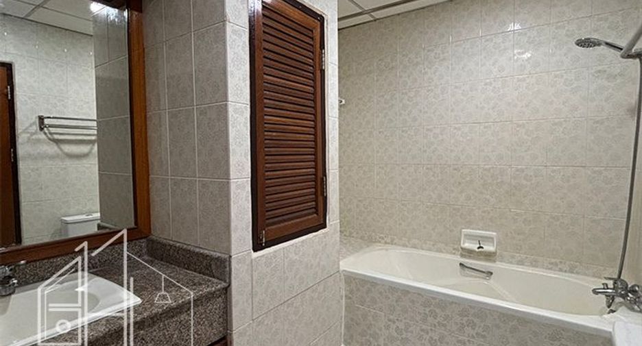 Apartamento en alquiler de 3 habitaciones en Watthana, Bangkok