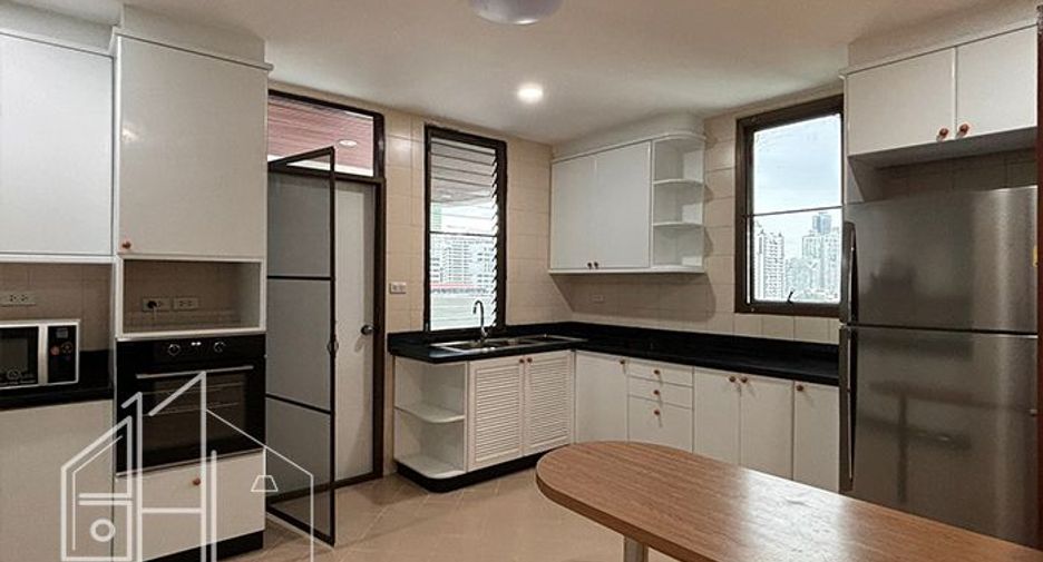 Apartamento en alquiler de 3 habitaciones en Watthana, Bangkok