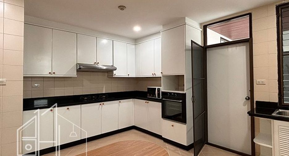 Apartamento en alquiler de 3 habitaciones en Watthana, Bangkok