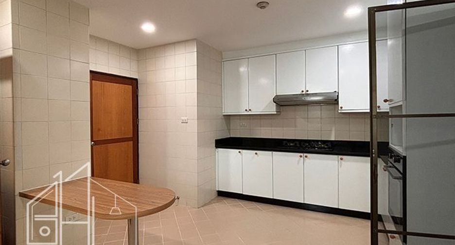 Apartamento en alquiler de 3 habitaciones en Watthana, Bangkok