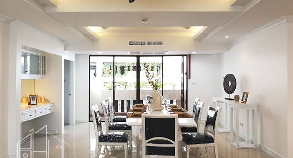 Condo en alquiler de 3 habitaciones en Watthana, Bangkok