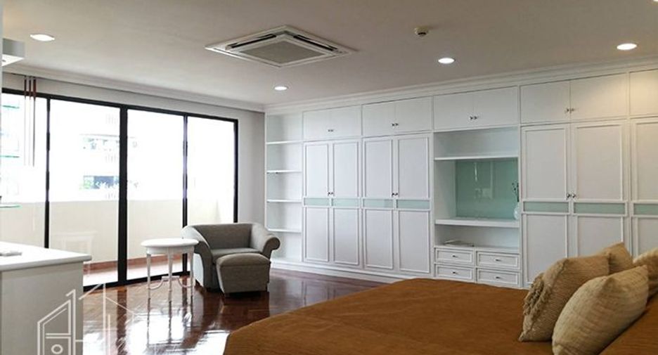 Condo en alquiler de 3 habitaciones en Watthana, Bangkok