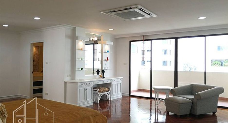 Condo en alquiler de 3 habitaciones en Watthana, Bangkok