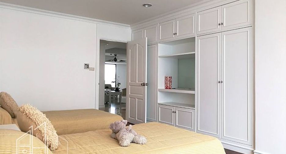 Condo en alquiler de 3 habitaciones en Watthana, Bangkok