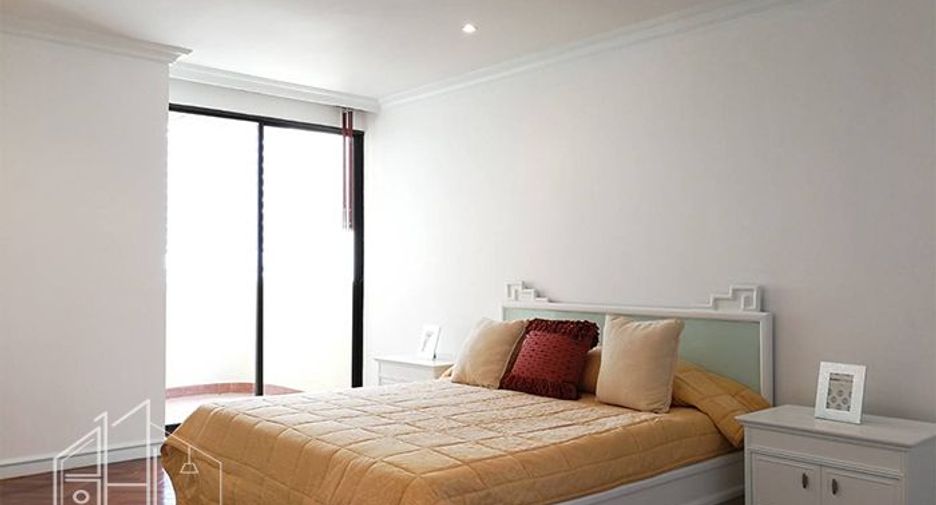 Condo en alquiler de 3 habitaciones en Watthana, Bangkok