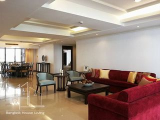 For rent 3 bedrooms apartment in Watthana, Bangkok
