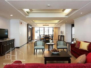 For rent 3 bedrooms apartment in Watthana, Bangkok