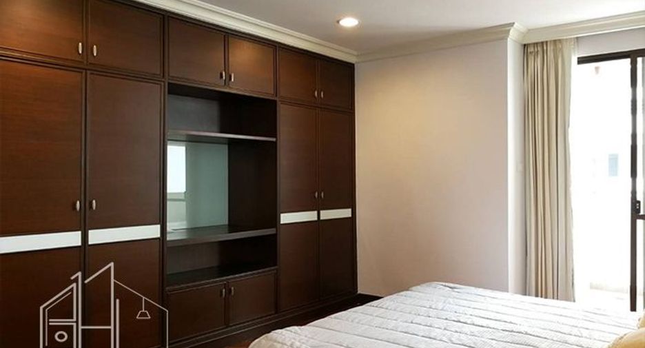 Apartamento en alquiler de 3 habitaciones en Watthana, Bangkok