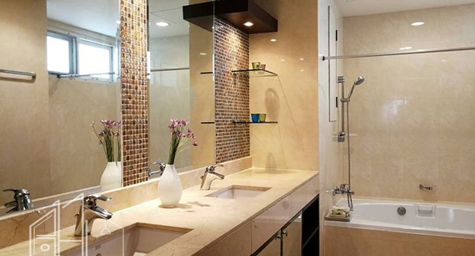 Apartamento en alquiler de 3 habitaciones en Watthana, Bangkok