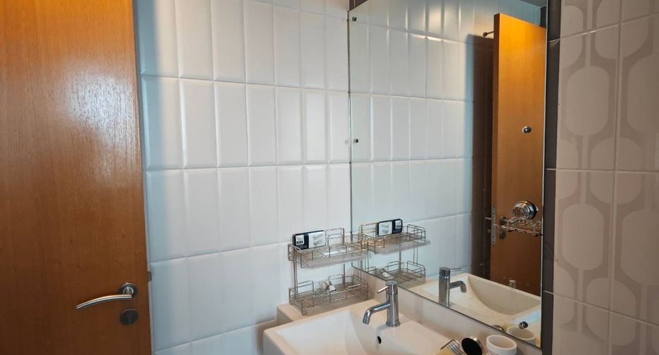 For rent 2 bedrooms apartment in Watthana, Bangkok
