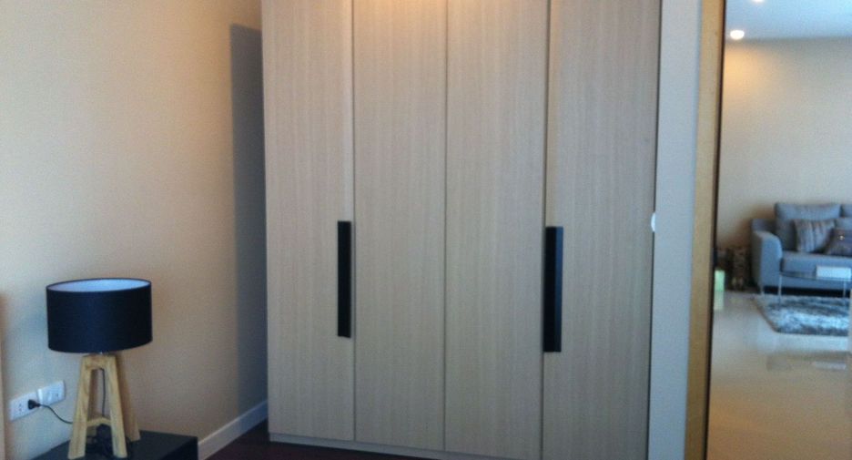 For rent 2 bedrooms apartment in Watthana, Bangkok