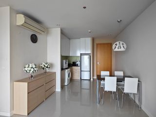 For rent 2 bedrooms apartment in Watthana, Bangkok