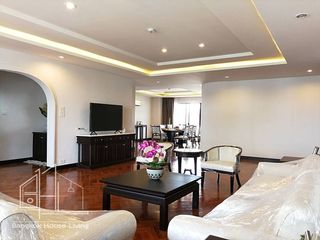 À louer 4 chambres condo à Watthana, Bangkok