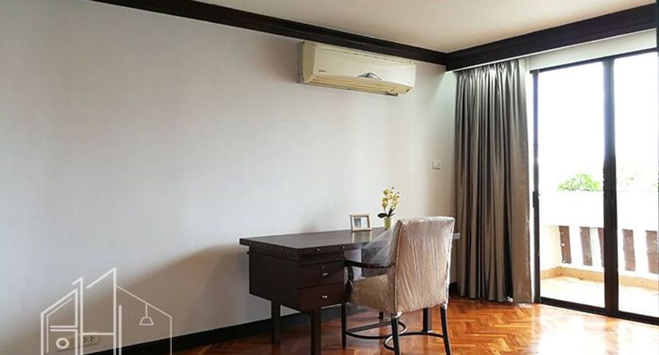 Condo en alquiler de 4 habitaciones en Watthana, Bangkok