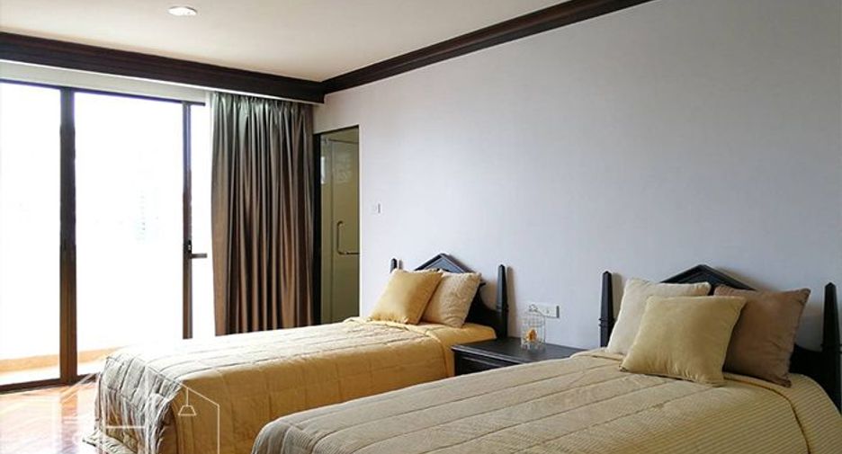 Condo en alquiler de 4 habitaciones en Watthana, Bangkok