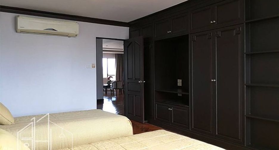 Condo en alquiler de 4 habitaciones en Watthana, Bangkok