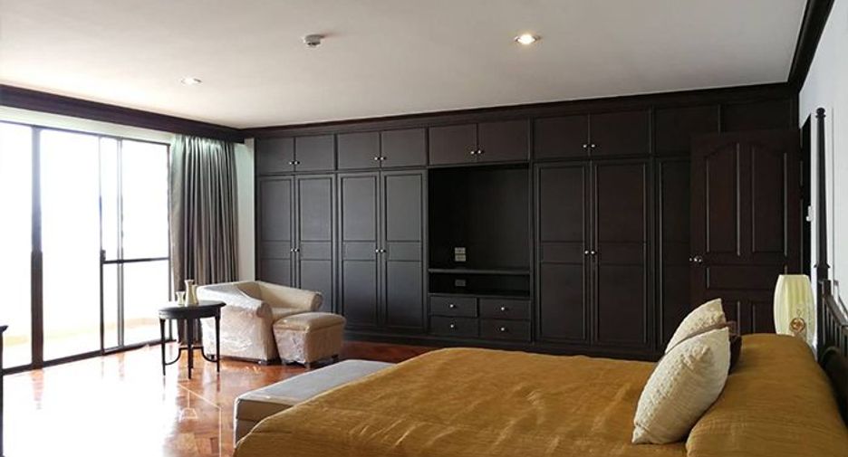 Condo en alquiler de 4 habitaciones en Watthana, Bangkok