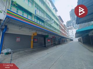 For sale 2 bedrooms retail Space in Pathum Wan, Bangkok