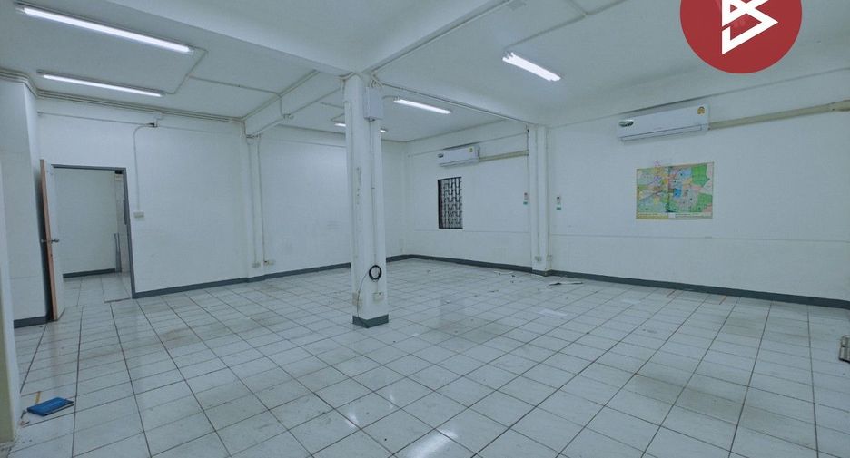 For sale 2 bedrooms retail Space in Pathum Wan, Bangkok
