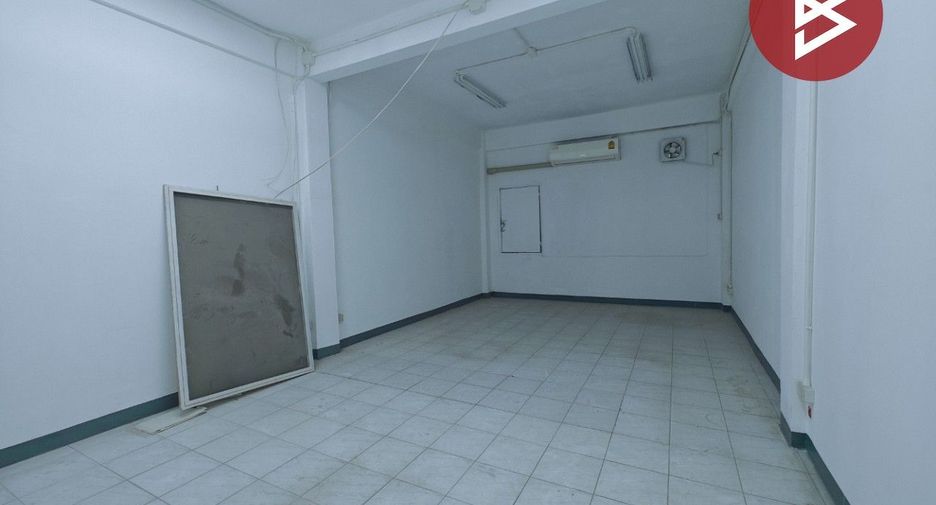 For sale 2 bedrooms retail Space in Pathum Wan, Bangkok