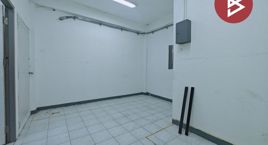 For sale 2 bedrooms retail Space in Pathum Wan, Bangkok