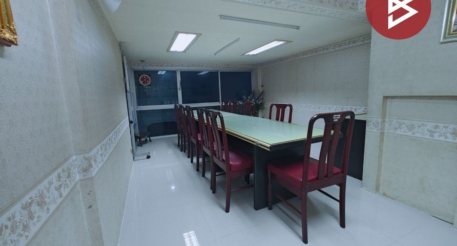 For sale 2 bedrooms retail Space in Pathum Wan, Bangkok