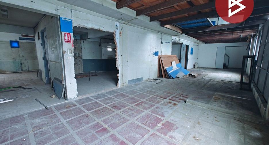For sale 2 bedrooms retail Space in Pathum Wan, Bangkok