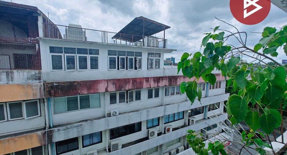 For sale 2 bedrooms retail Space in Pathum Wan, Bangkok