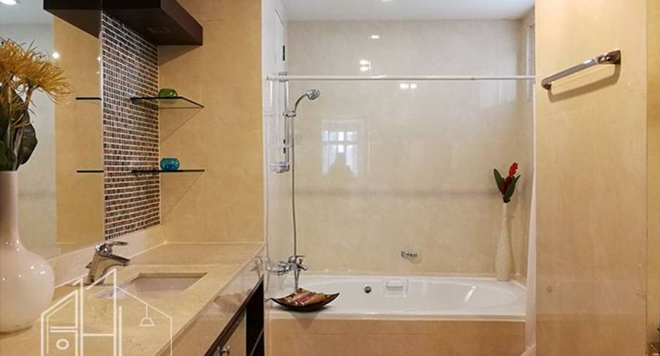 Apartamento en alquiler de 3 habitaciones en Watthana, Bangkok