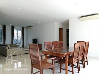 For rent 4 bedrooms apartment in Watthana, Bangkok