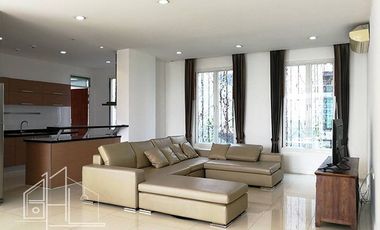 For rent 4 bedrooms apartment in Watthana, Bangkok