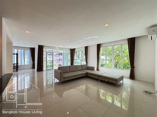 For rent 4 bedrooms apartment in Watthana, Bangkok