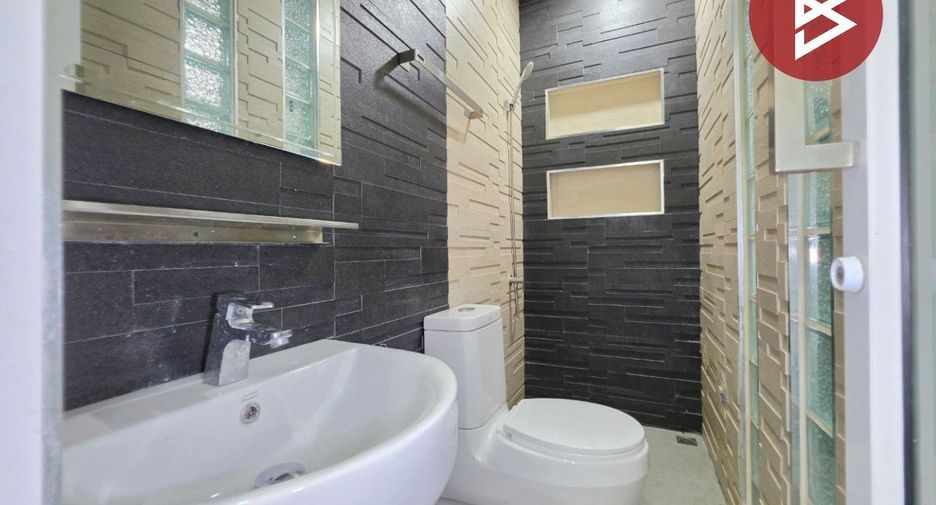 For sale 2 ベッドルーム townhouse in Mueang Nonthaburi, Nonthaburi