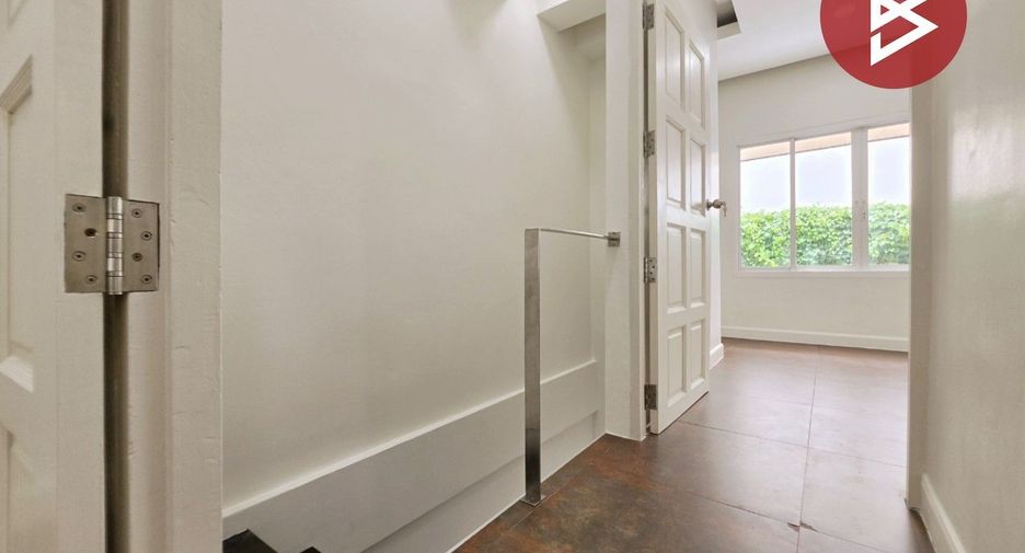 For sale 2 ベッドルーム townhouse in Mueang Nonthaburi, Nonthaburi
