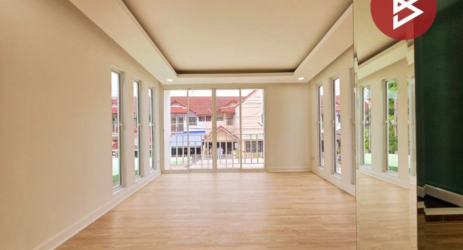 For sale 2 ベッドルーム townhouse in Mueang Nonthaburi, Nonthaburi