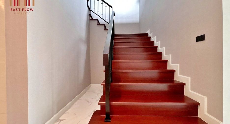 For sale 4 ベッドルーム house in Pak Kret, Nonthaburi