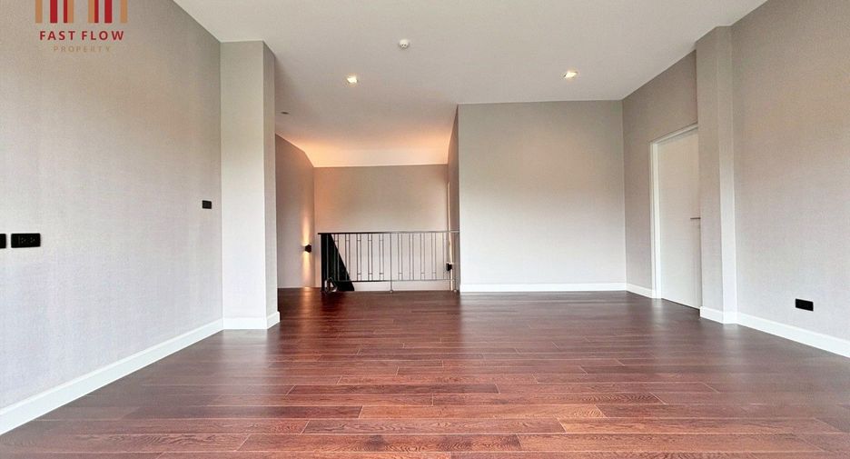 For sale 4 ベッドルーム house in Pak Kret, Nonthaburi