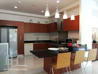 For rent 4 bedrooms apartment in Watthana, Bangkok