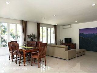 For rent 4 bedrooms apartment in Watthana, Bangkok