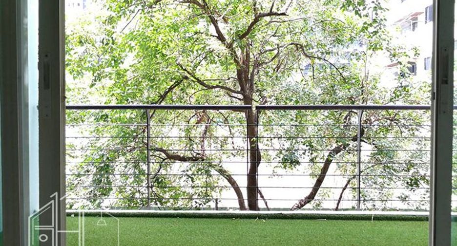 For rent 4 bedrooms apartment in Watthana, Bangkok
